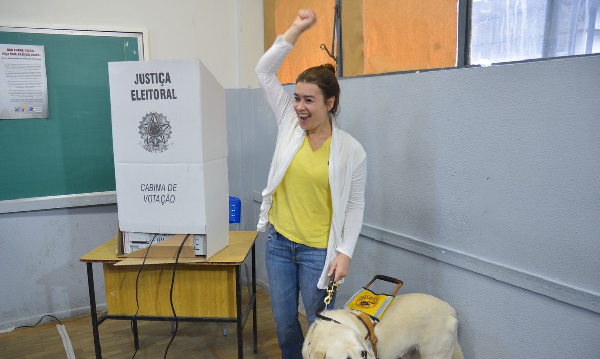 Aumento histórico de eleitores com deficiência marca as eleições brasileiras